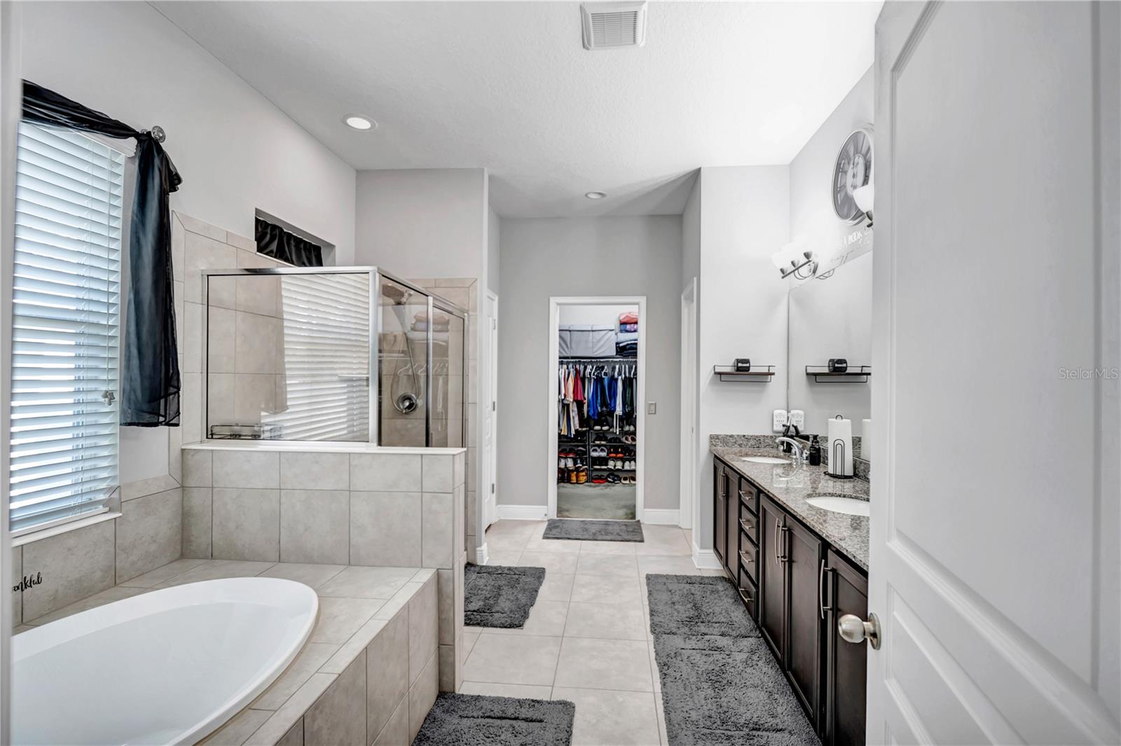 Image 22 of 51 For 2806 Saint Isabel Street