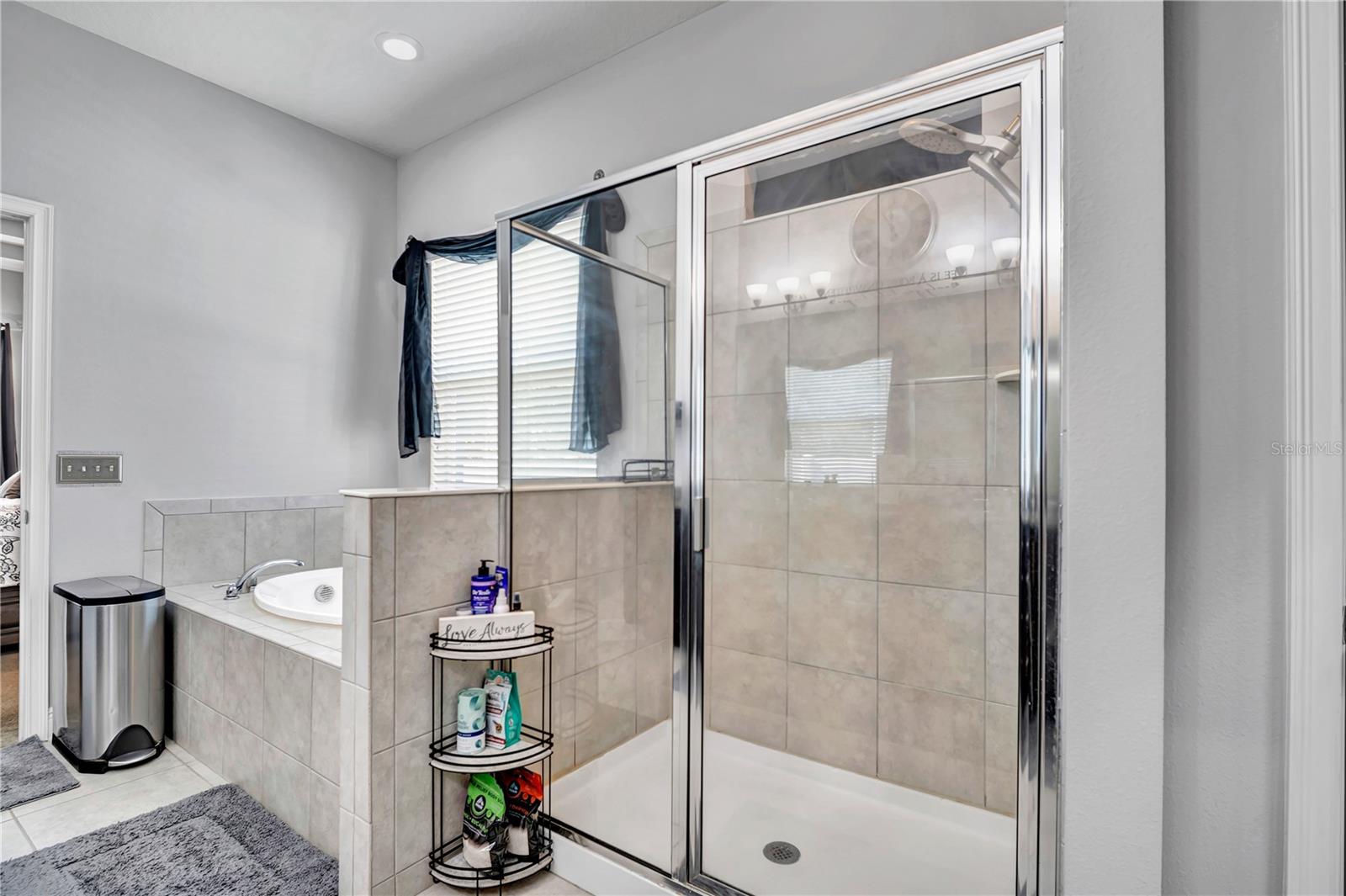 Image 31 of 51 For 2806 Saint Isabel Street