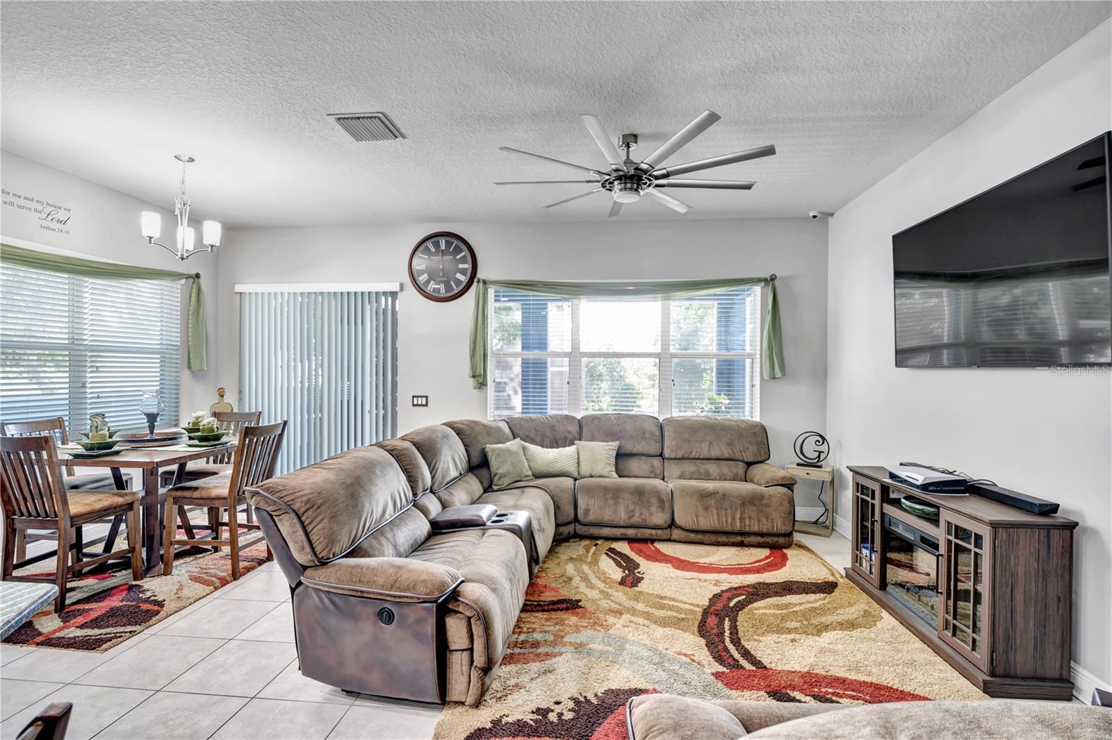 Image 9 of 51 For 2806 Saint Isabel Street