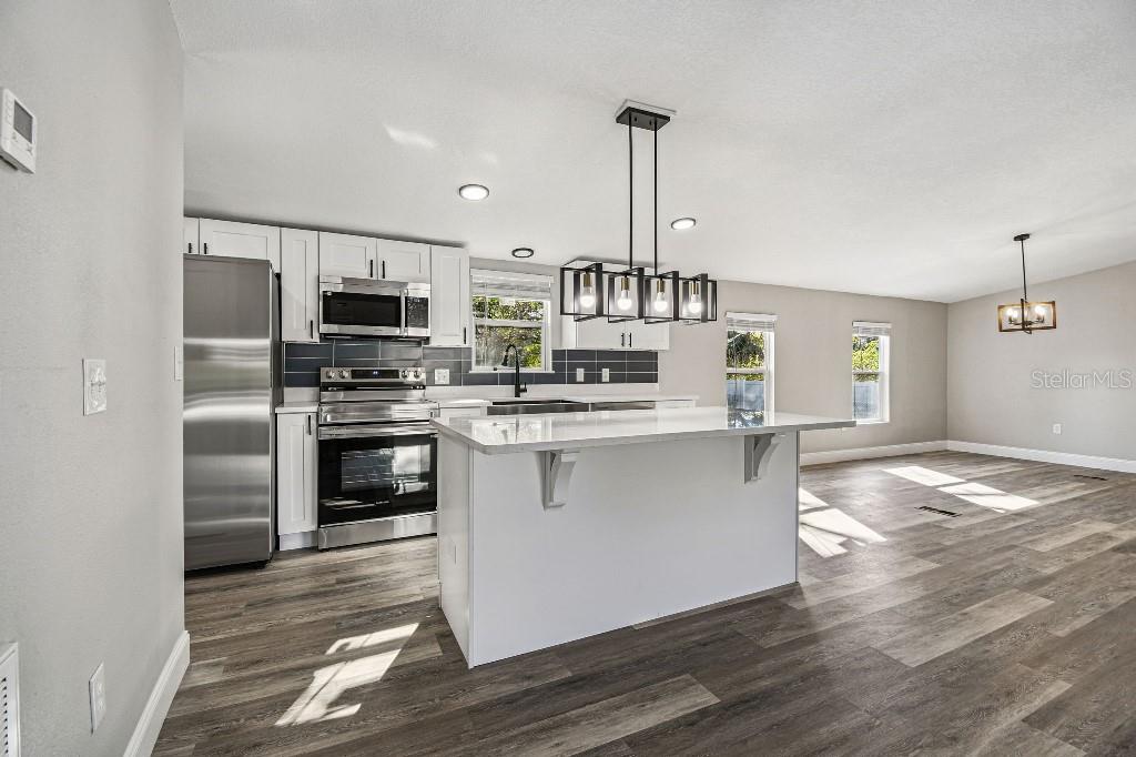 Image 23 of 60 For 7019 50th Avenue S