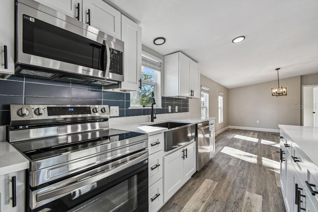 Image 24 of 60 For 7019 50th Avenue S