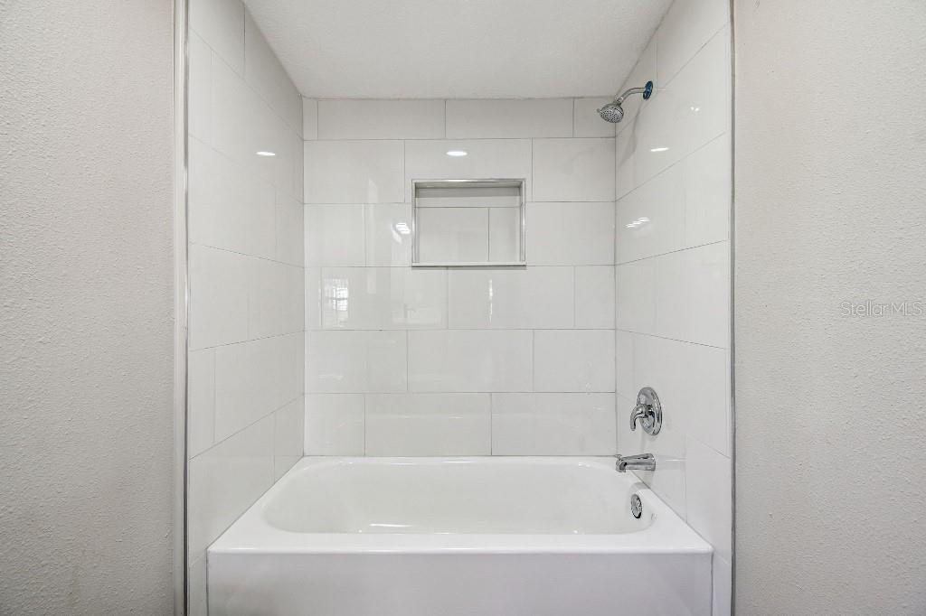 Image 52 of 60 For 7019 50th Avenue S