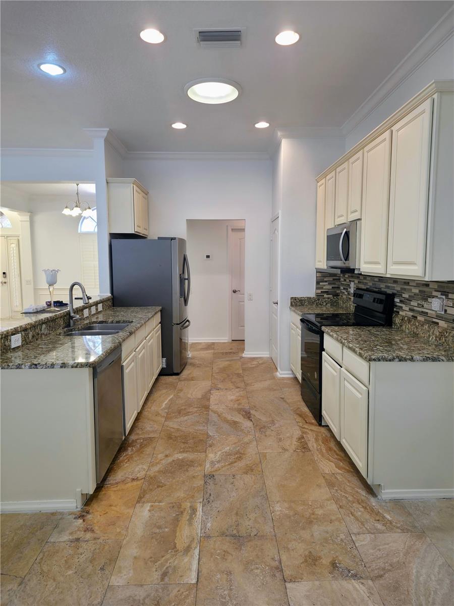 Image 12 of 43 For 19111 Fern Meadow Loop