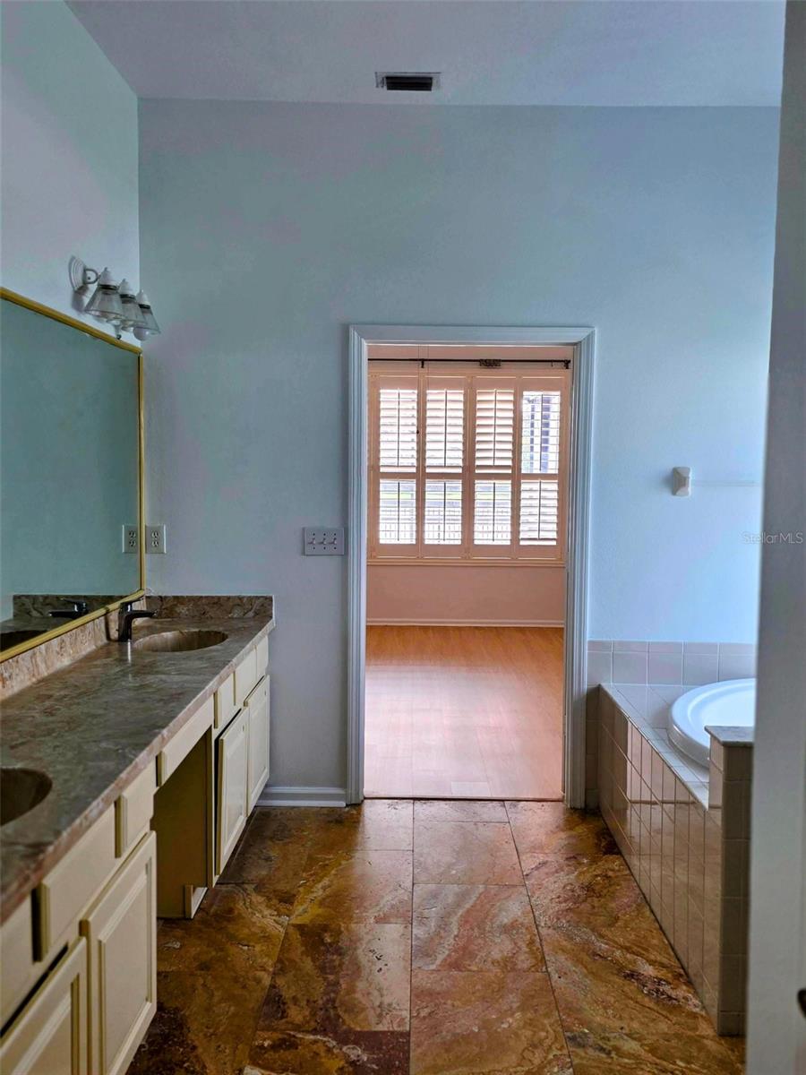 Image 33 of 43 For 19111 Fern Meadow Loop