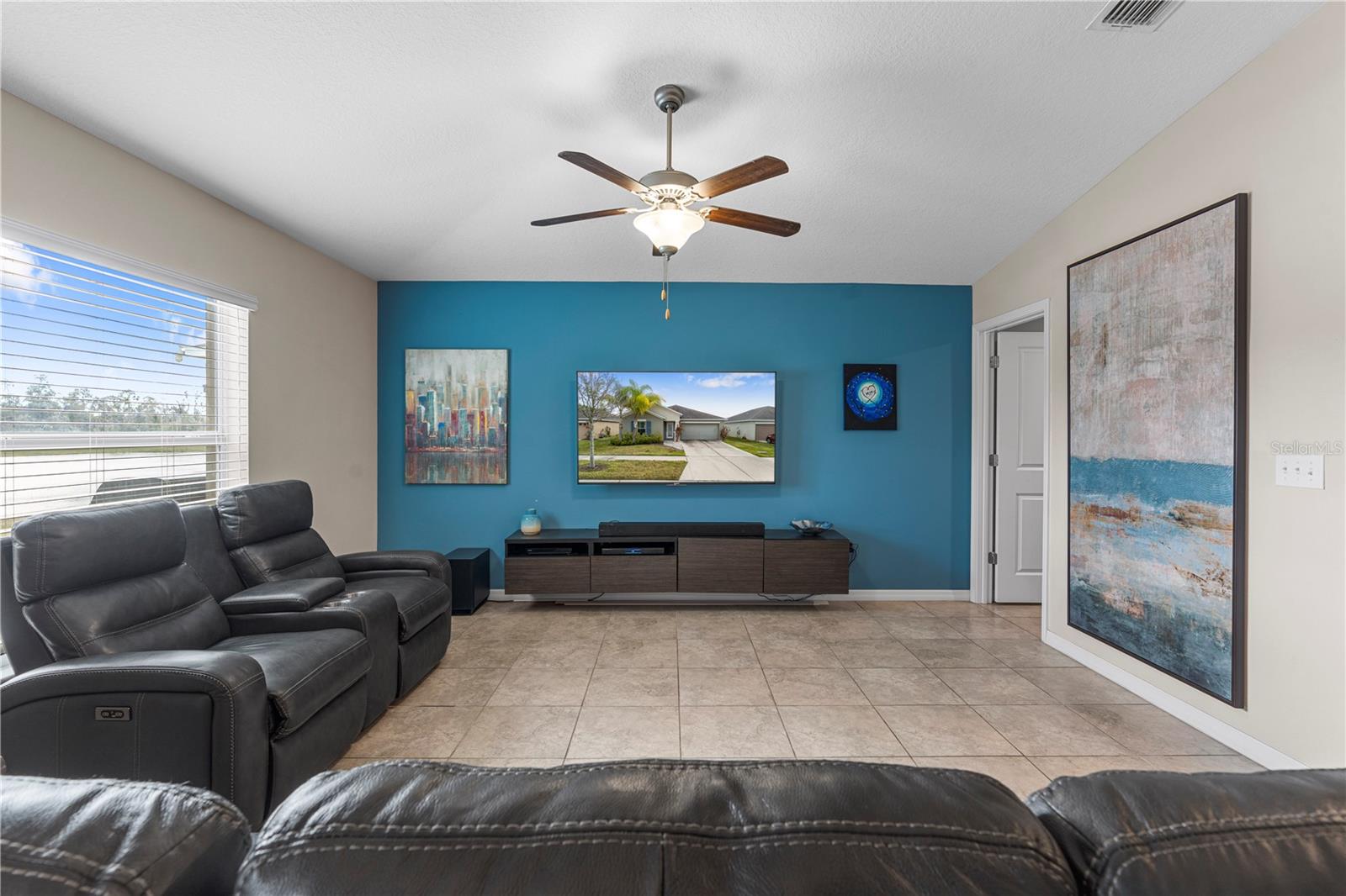 Image 18 of 48 For 17110 White Mangrove Drive