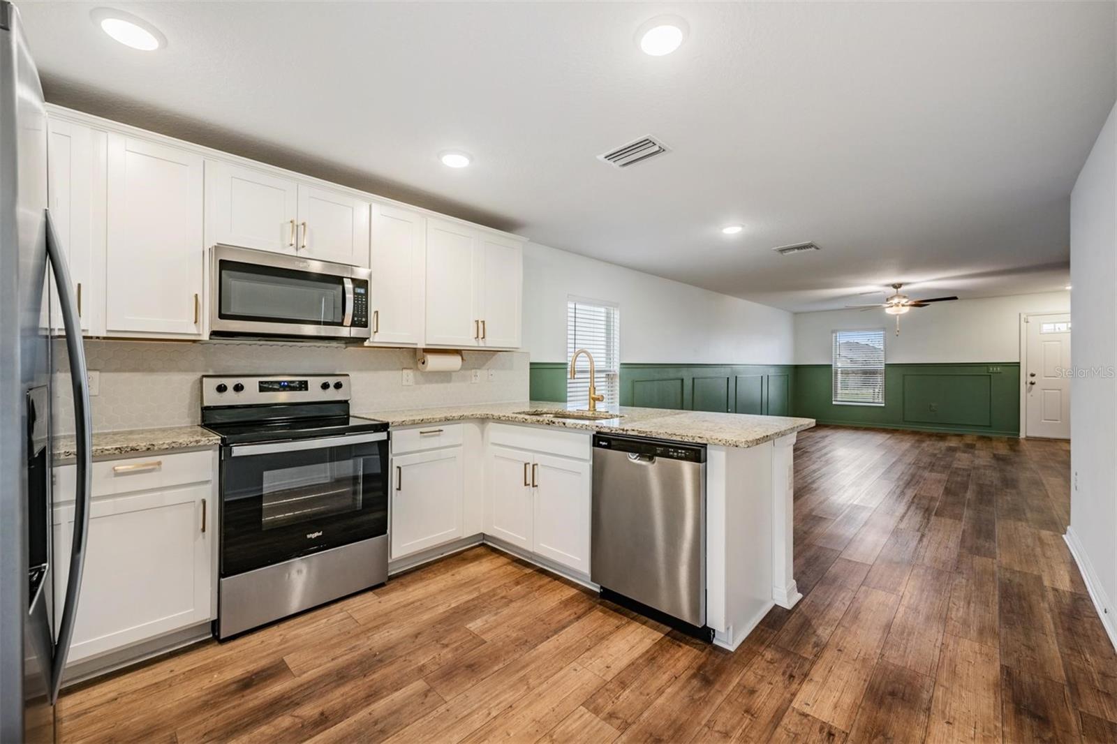 Image 12 of 31 For 29159 Fedora Circle