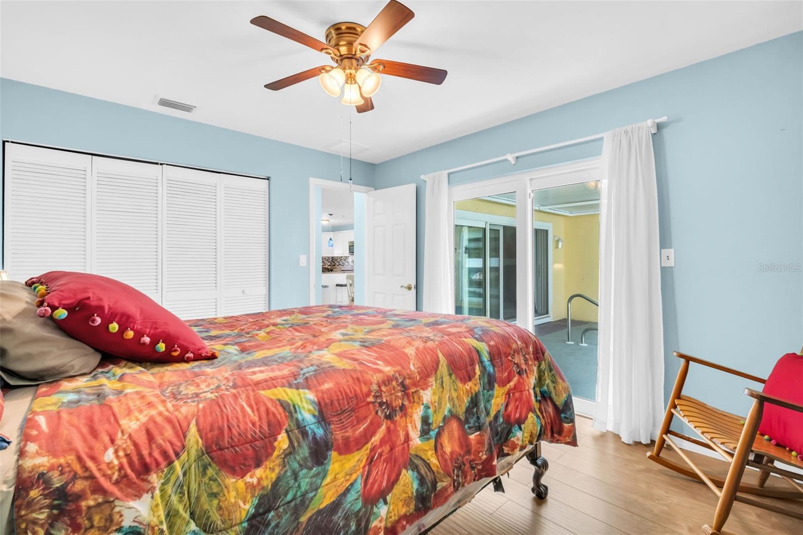 Image 17 of 36 For 6494 59th Court N