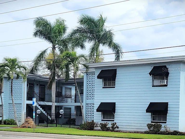 Details for 4018 6th Street S 06, ST PETERSBURG, FL 33705