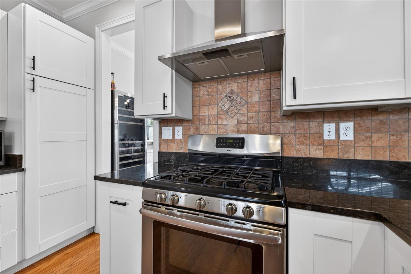 Image 14 of 52 For 3117 Euclid Avenue