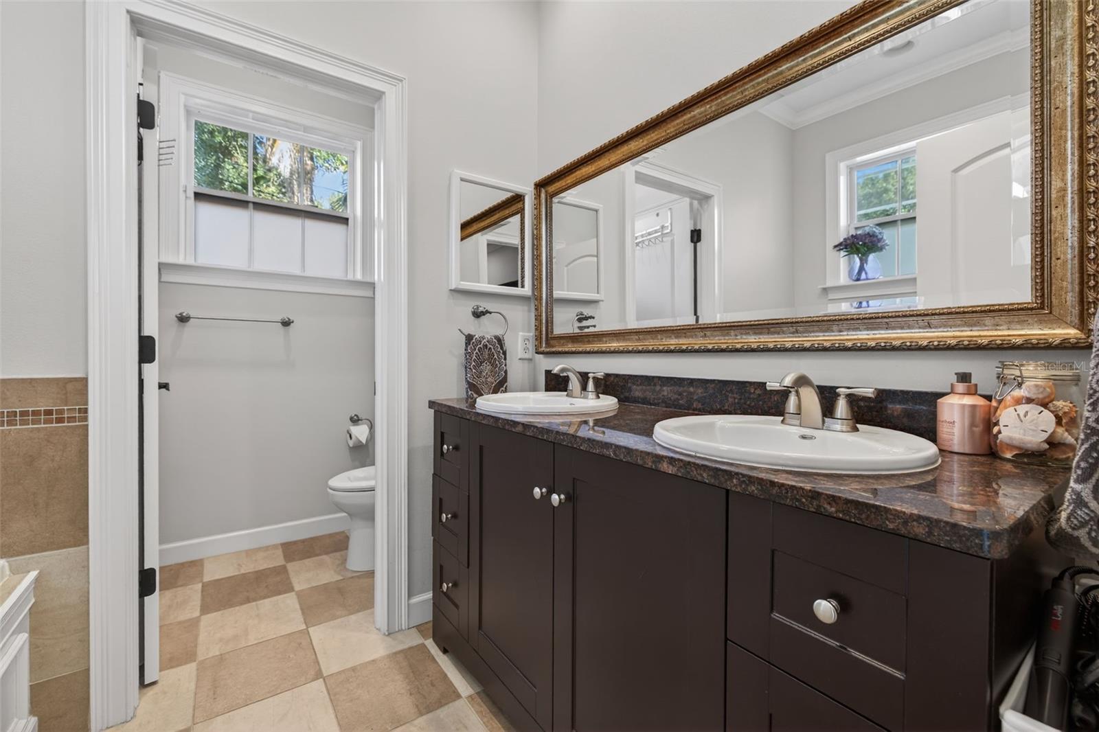 Image 20 of 52 For 3117 Euclid Avenue