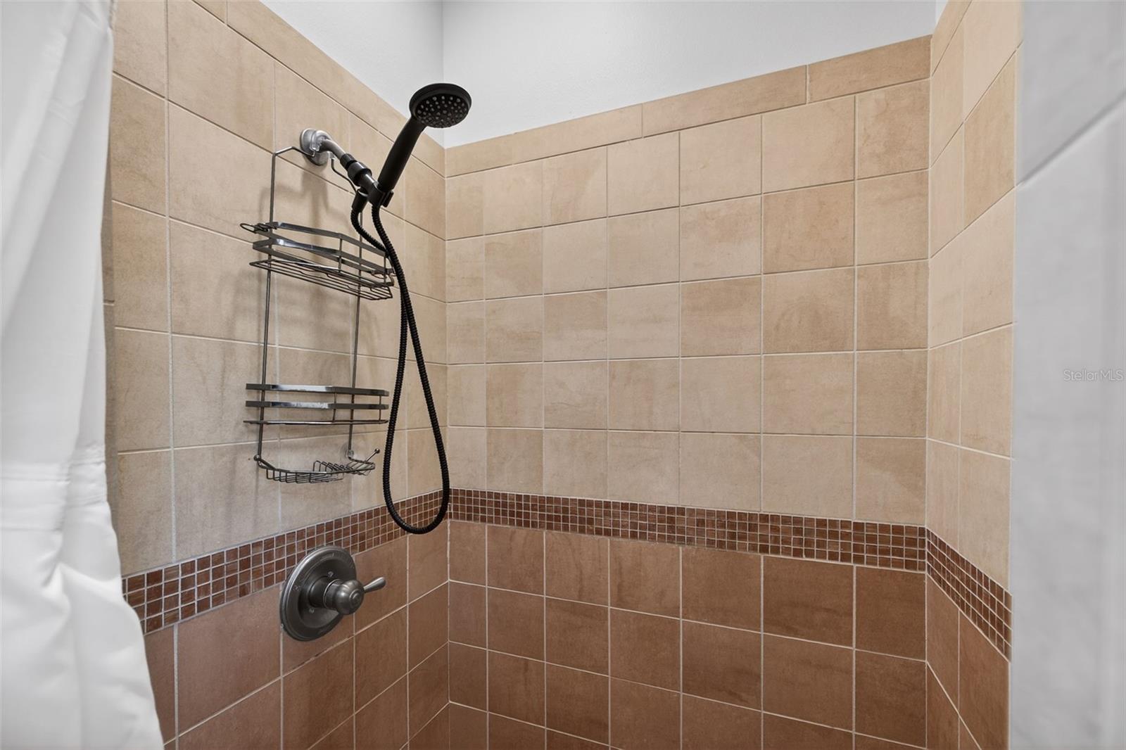 Image 22 of 52 For 3117 Euclid Avenue