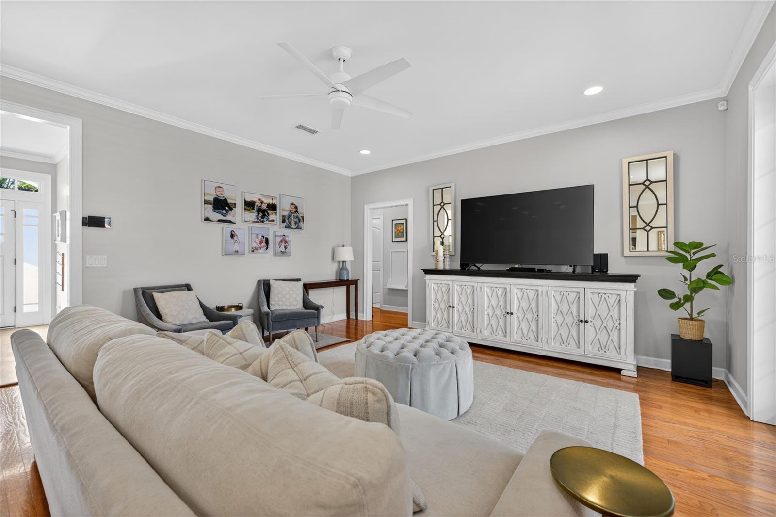 Image 6 of 52 For 3117 Euclid Avenue