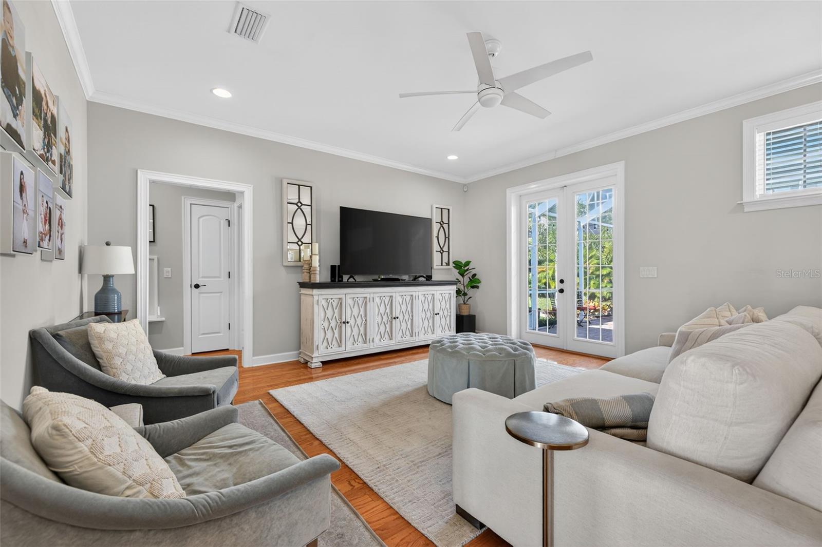 Image 7 of 52 For 3117 Euclid Avenue