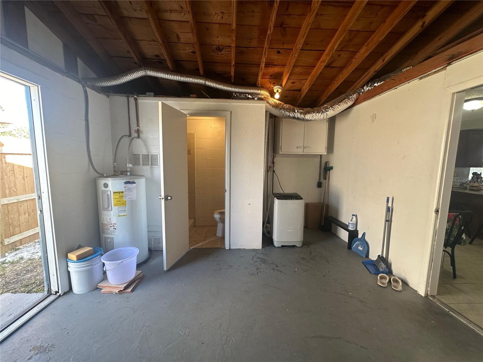 Image 24 of 30 For 3347 Roxbury Drive