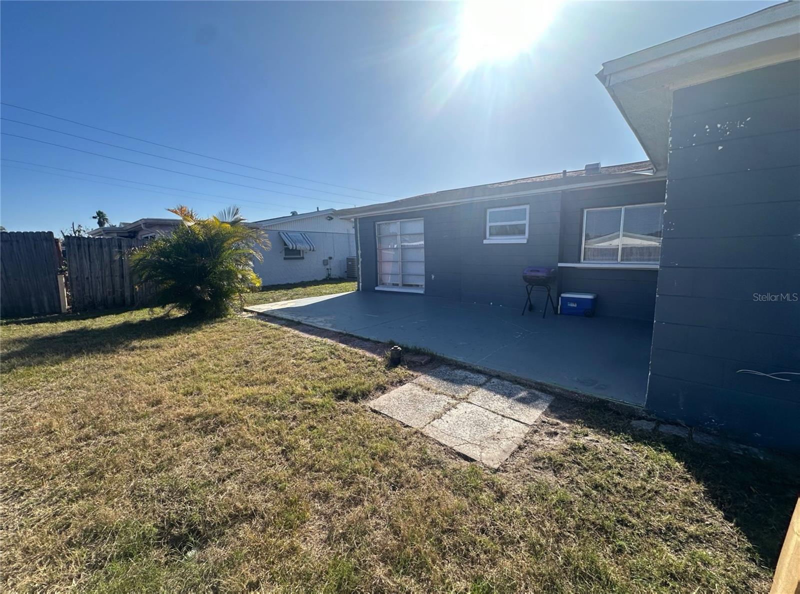 Image 27 of 30 For 3347 Roxbury Drive