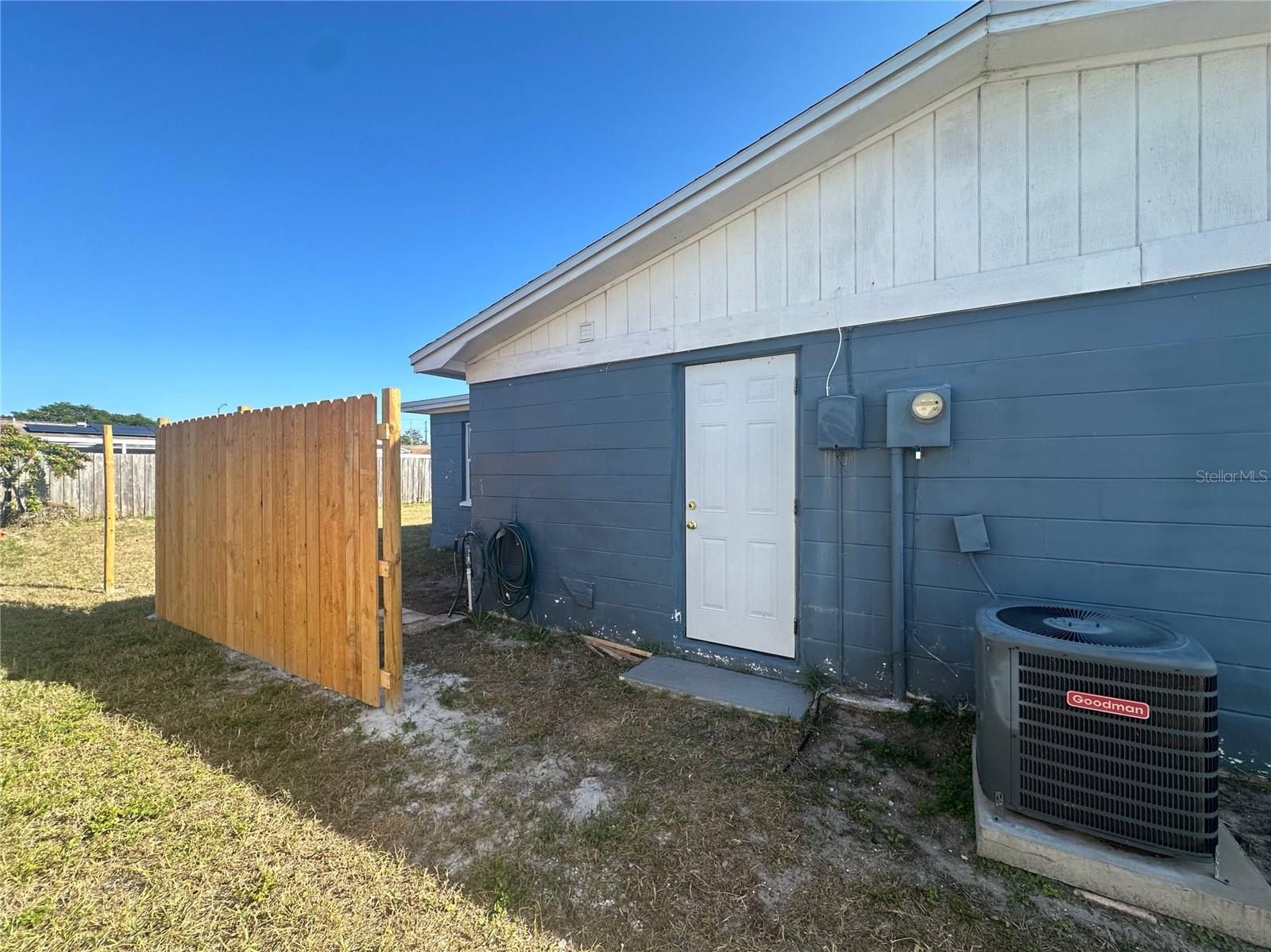 Image 29 of 30 For 3347 Roxbury Drive