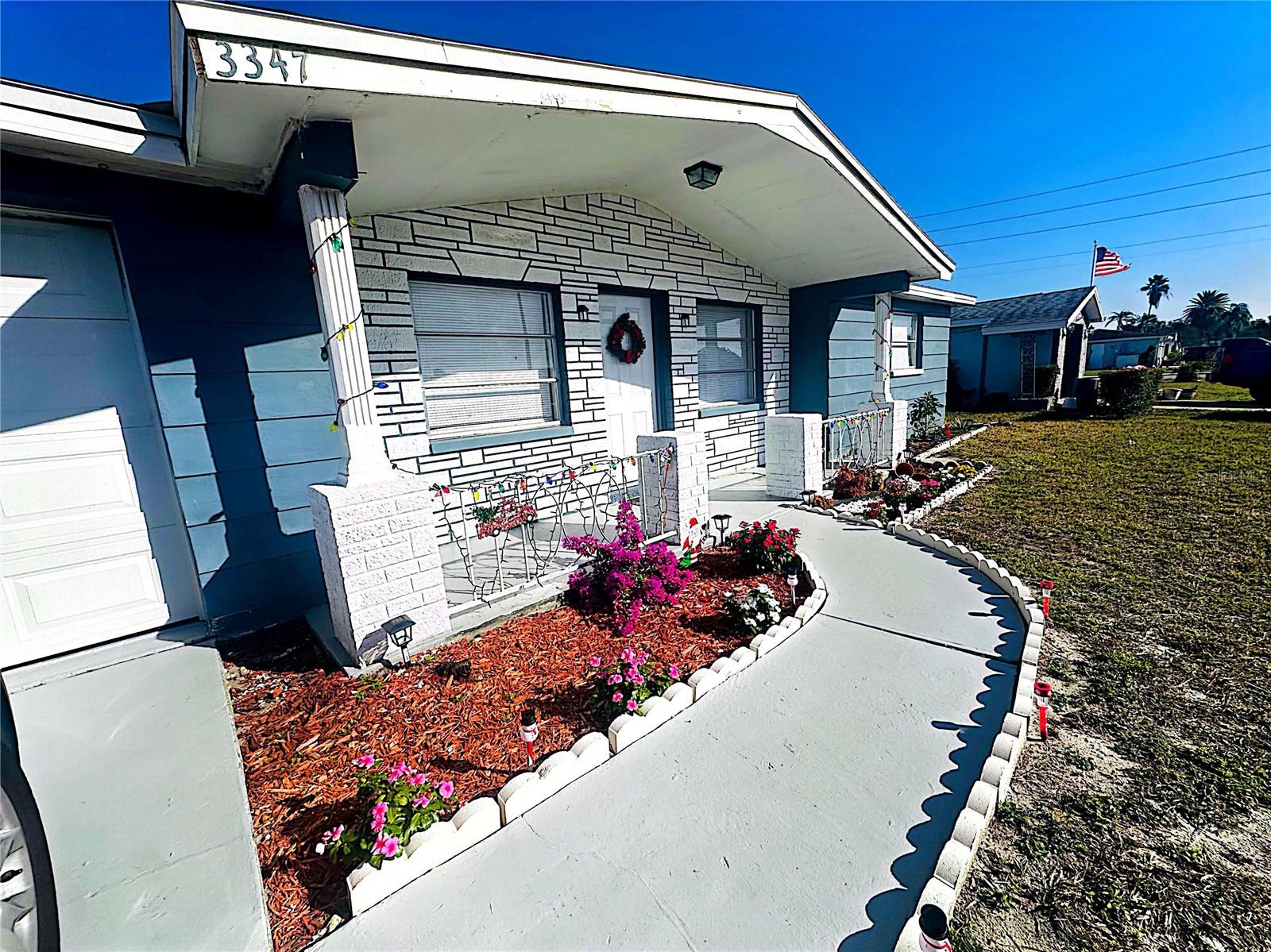 Image 4 of 30 For 3347 Roxbury Drive