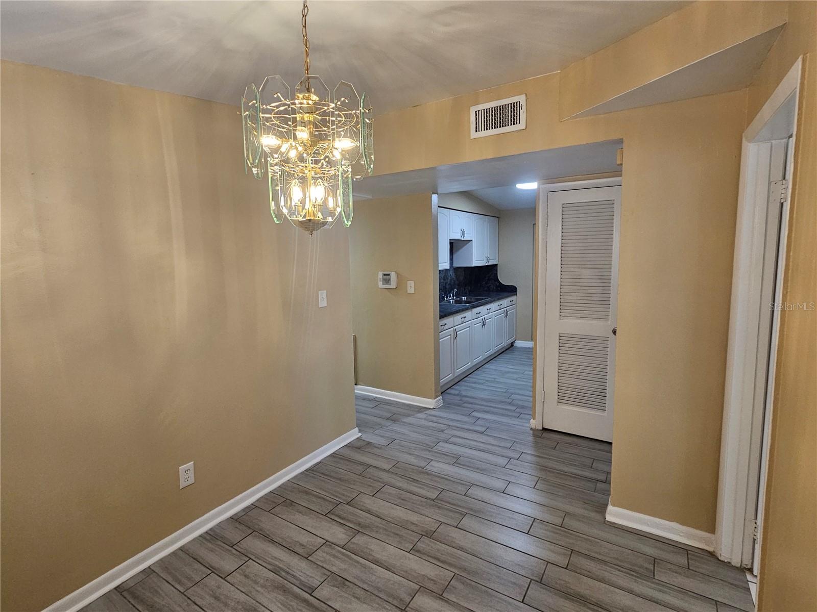 Image 9 of 30 For 4431 Atwater Drive A