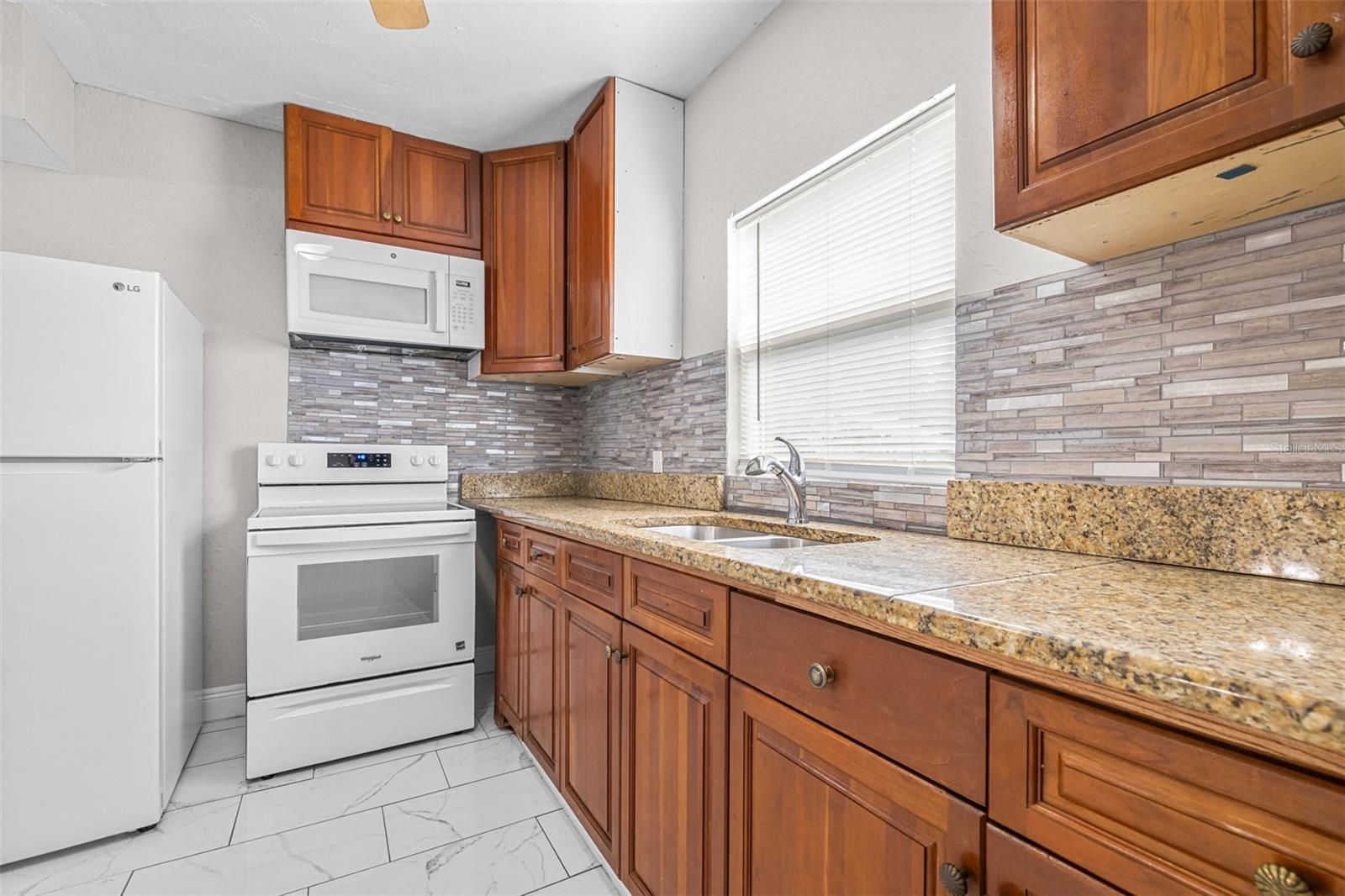 Image 18 of 54 For 440 L B Brown Avenue