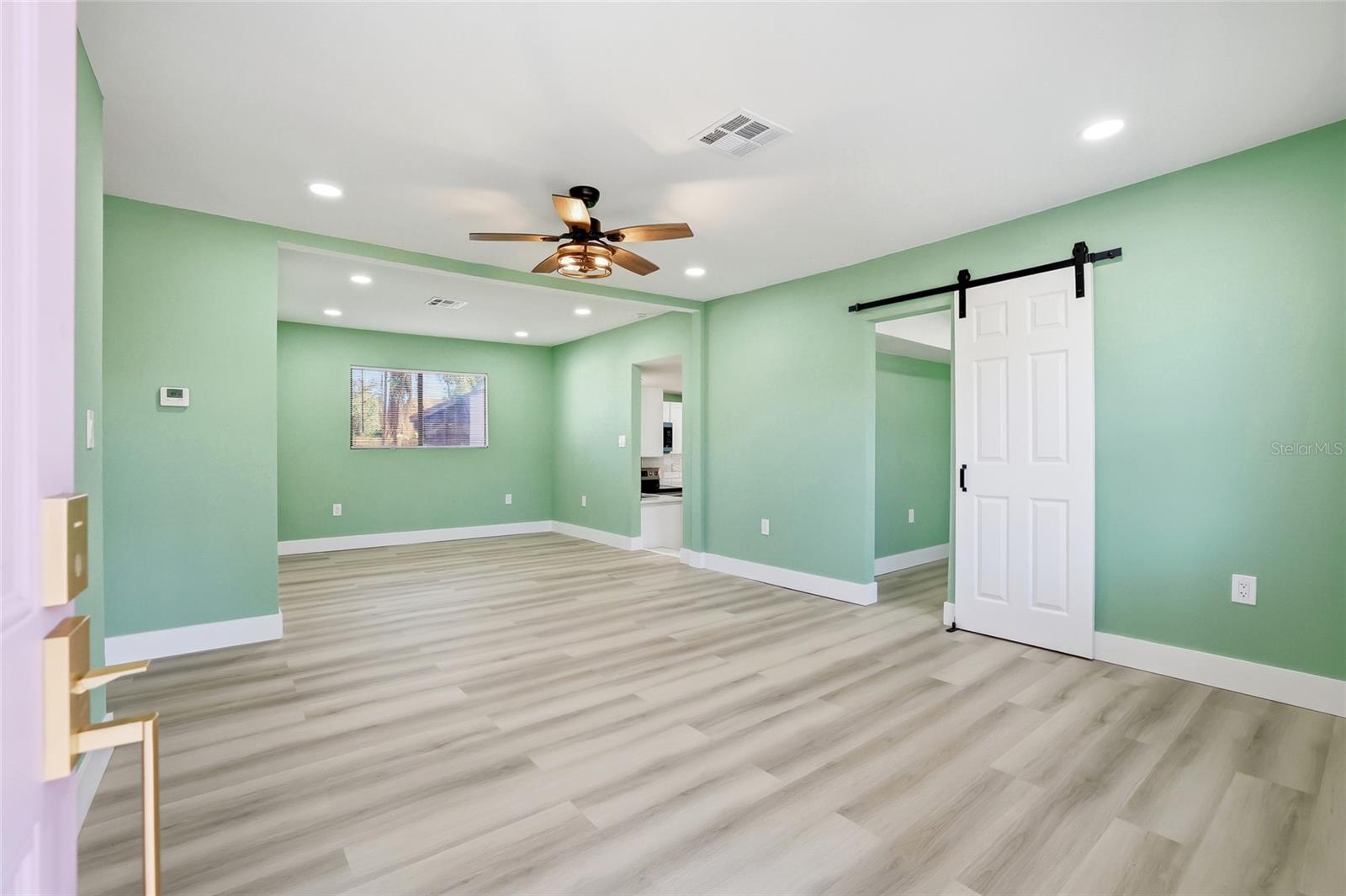 Image 6 of 41 For 12313 Taliaferro Avenue