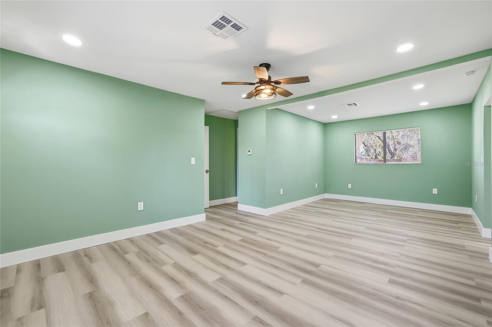 Image 7 of 41 For 12313 Taliaferro Avenue