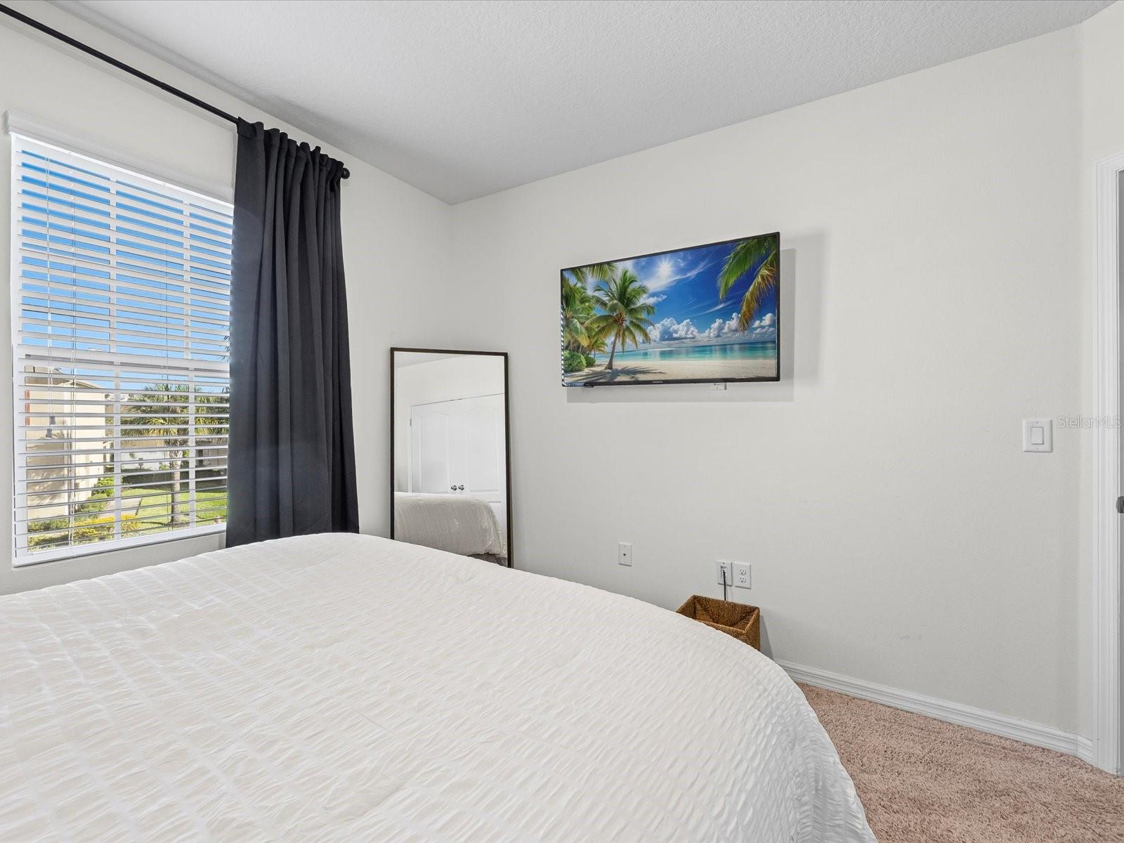 Image 13 of 21 For 347 Arbor Lakes Drive