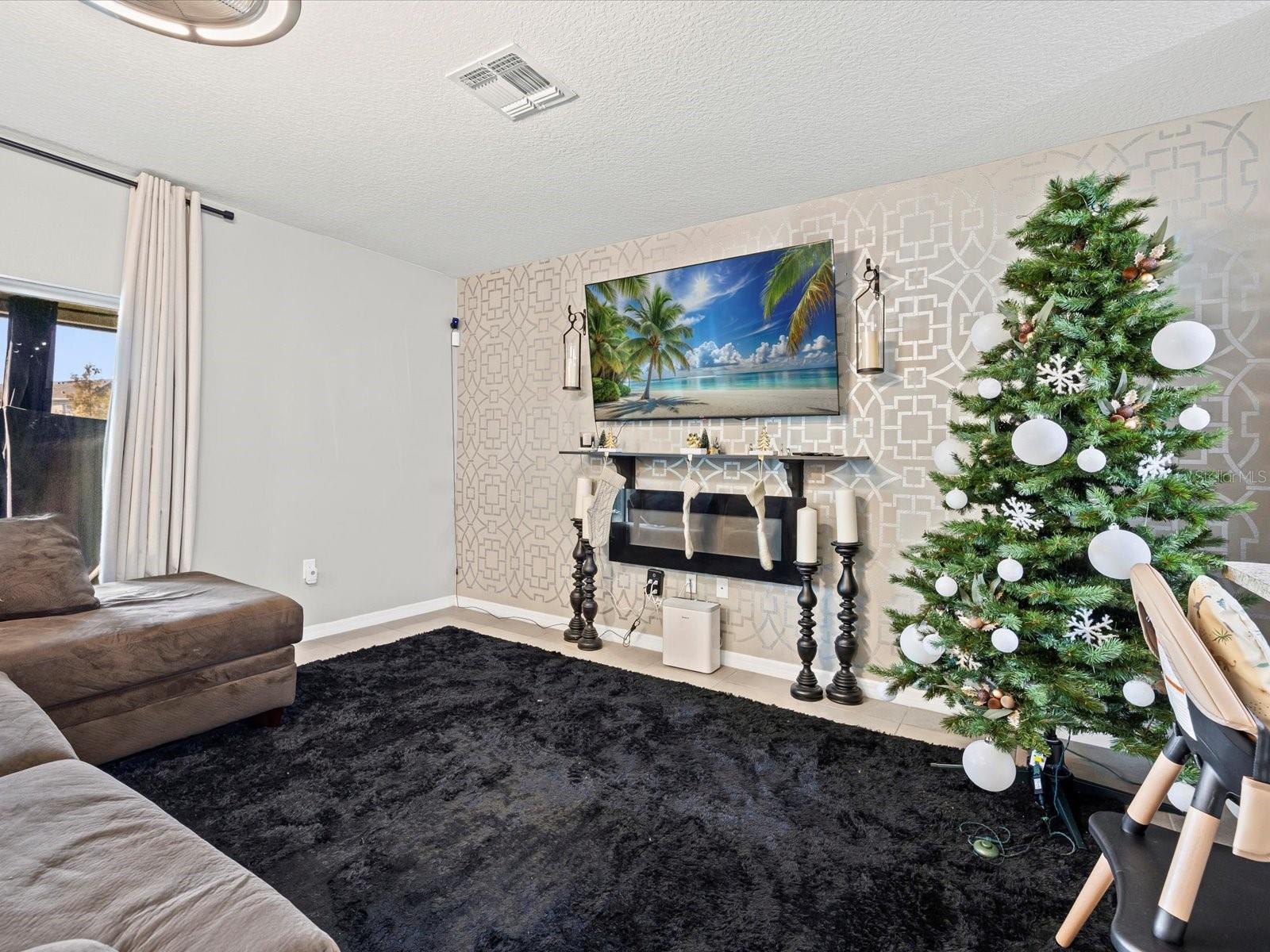 Image 4 of 21 For 347 Arbor Lakes Drive