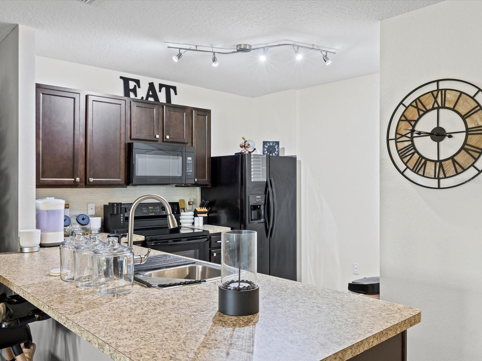 Image 5 of 21 For 347 Arbor Lakes Drive