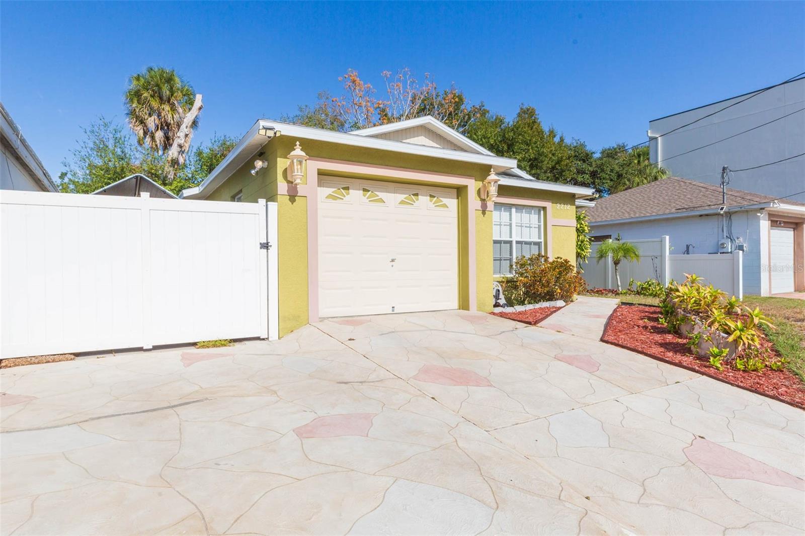 Details for 2212 Columbus Drive, TAMPA, FL 33605