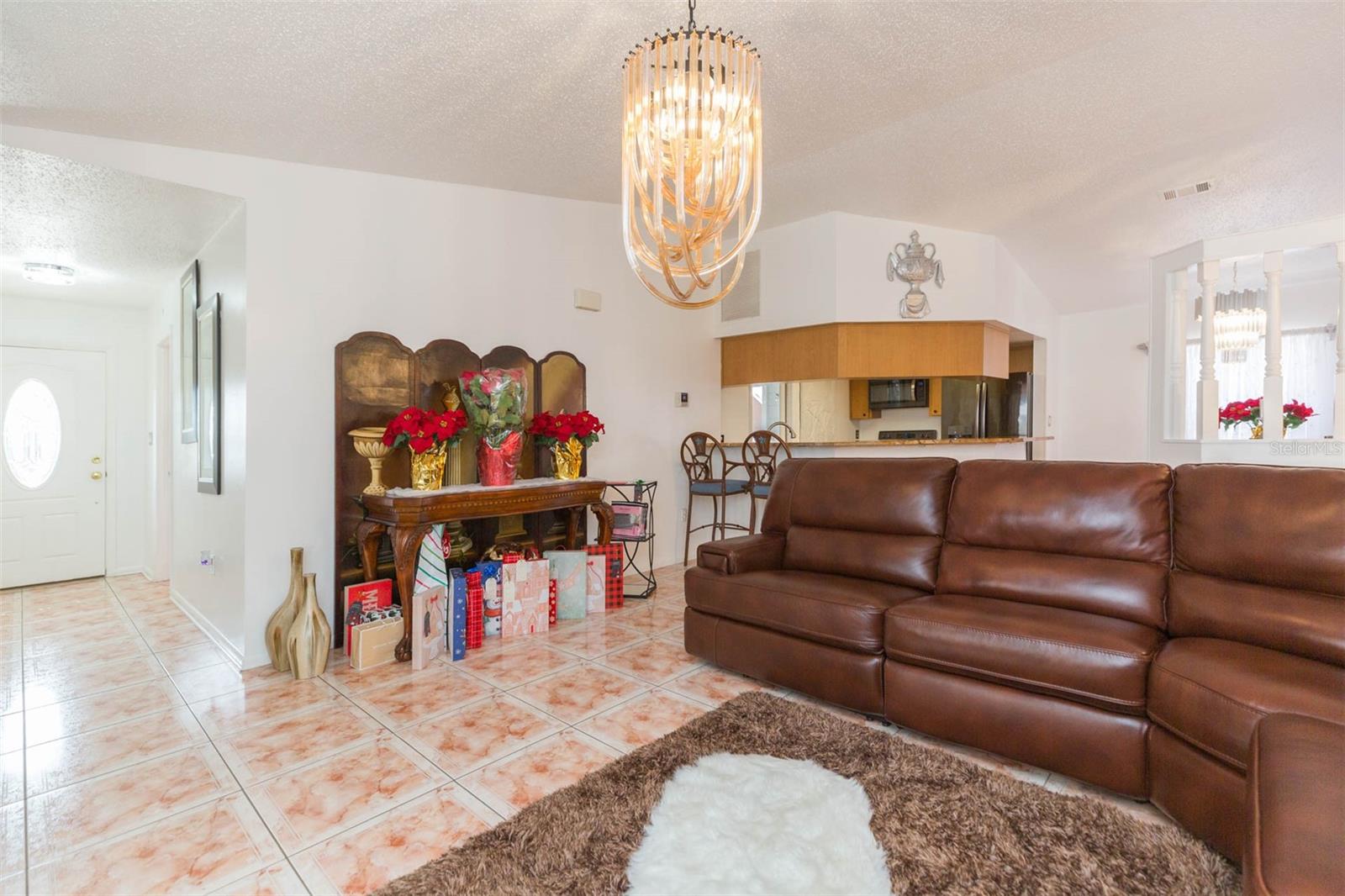 Image 10 of 35 For 2212 Columbus Drive