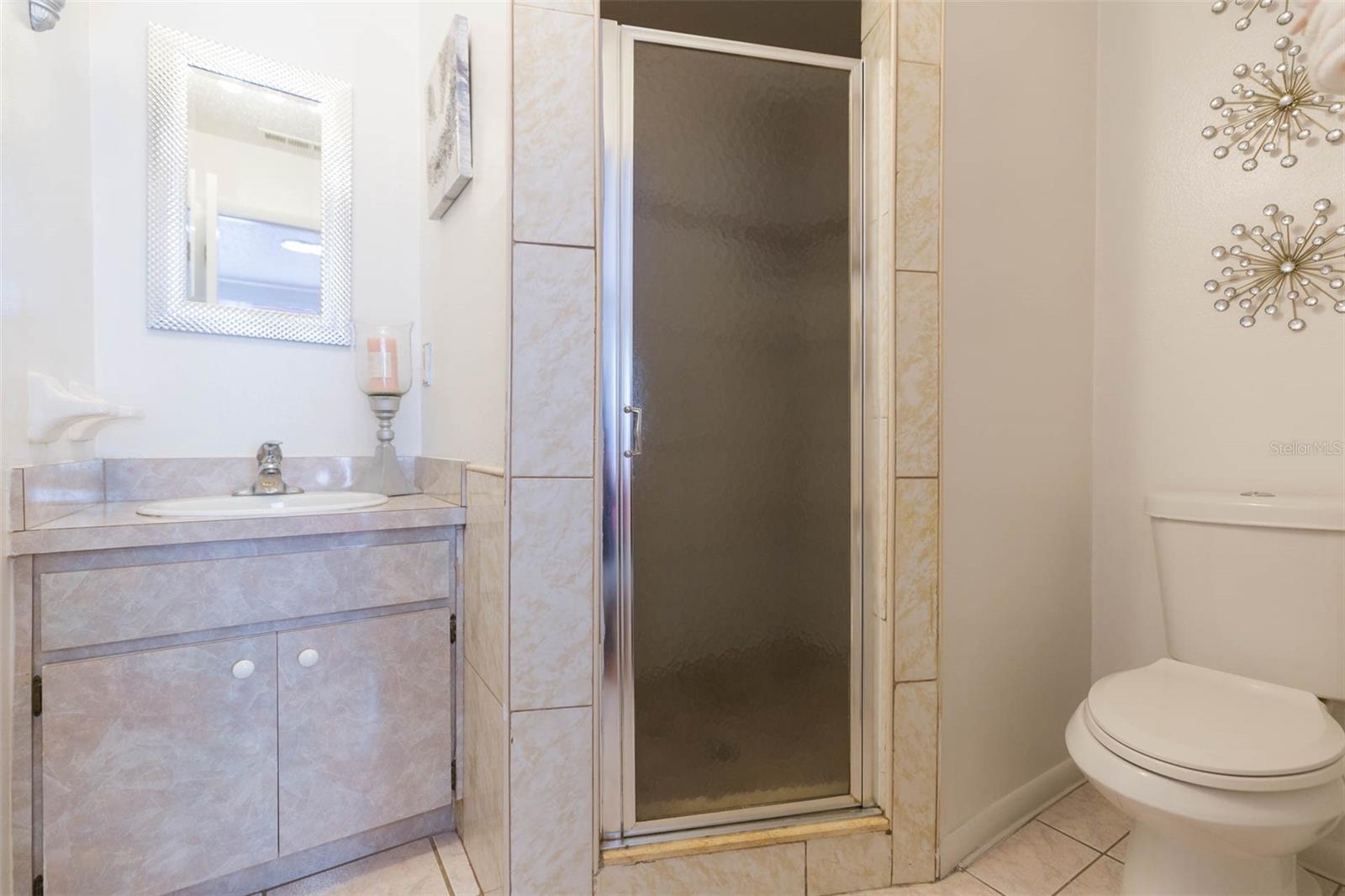 Image 19 of 35 For 2212 Columbus Drive