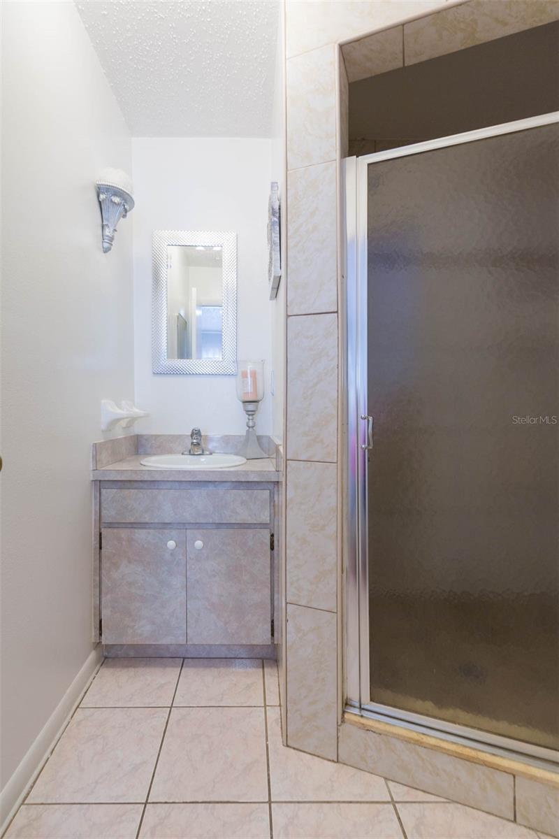 Image 20 of 35 For 2212 Columbus Drive