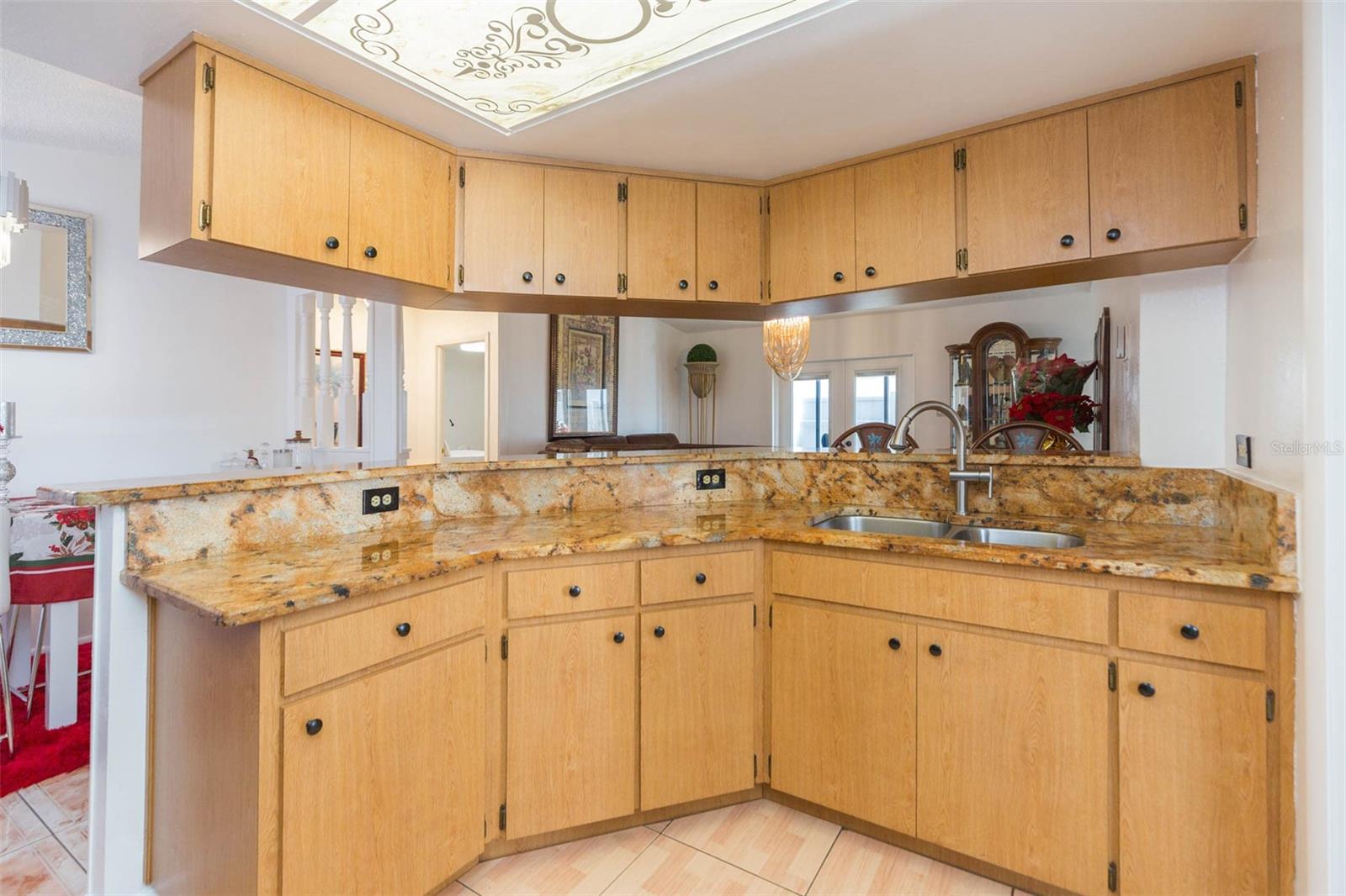 Image 22 of 35 For 2212 Columbus Drive