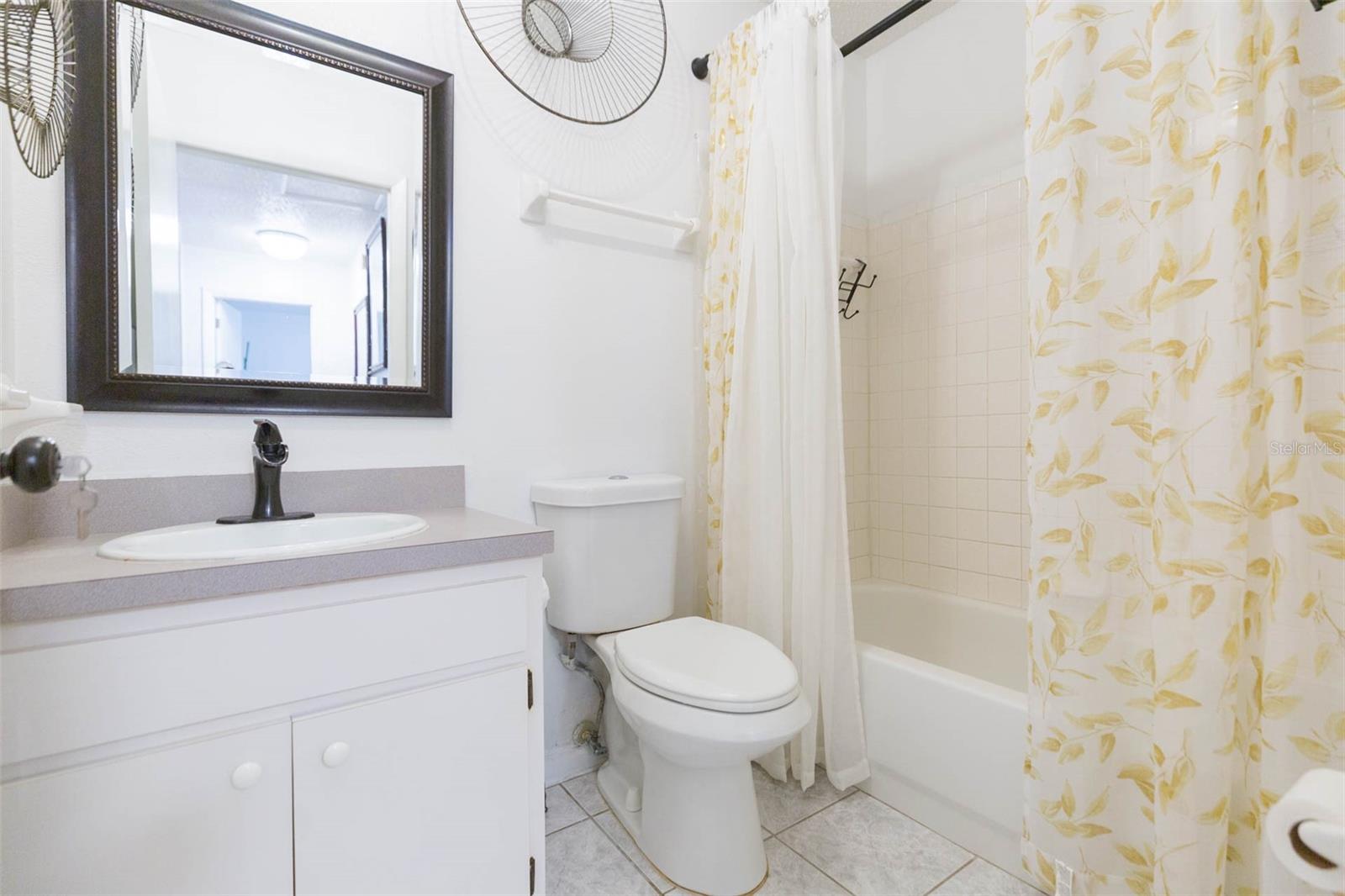 Image 24 of 35 For 2212 Columbus Drive