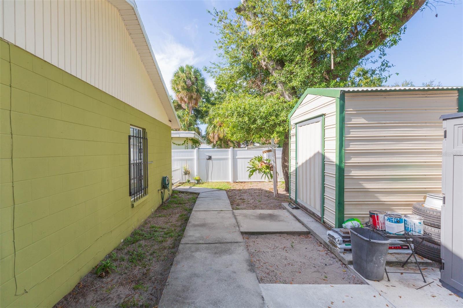 Image 31 of 35 For 2212 Columbus Drive