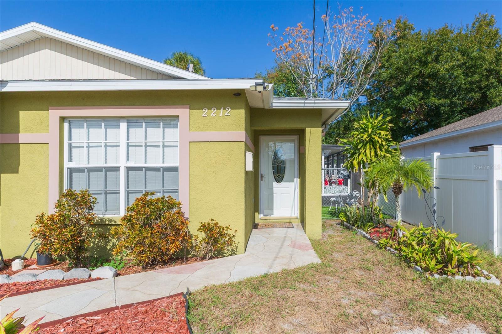 Image 4 of 35 For 2212 Columbus Drive