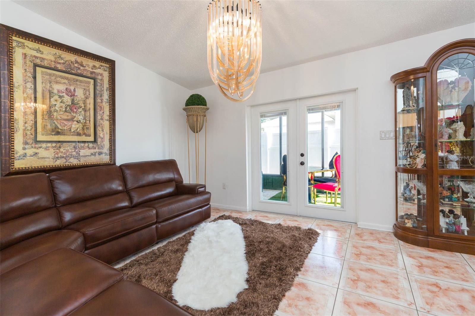 Image 7 of 35 For 2212 Columbus Drive