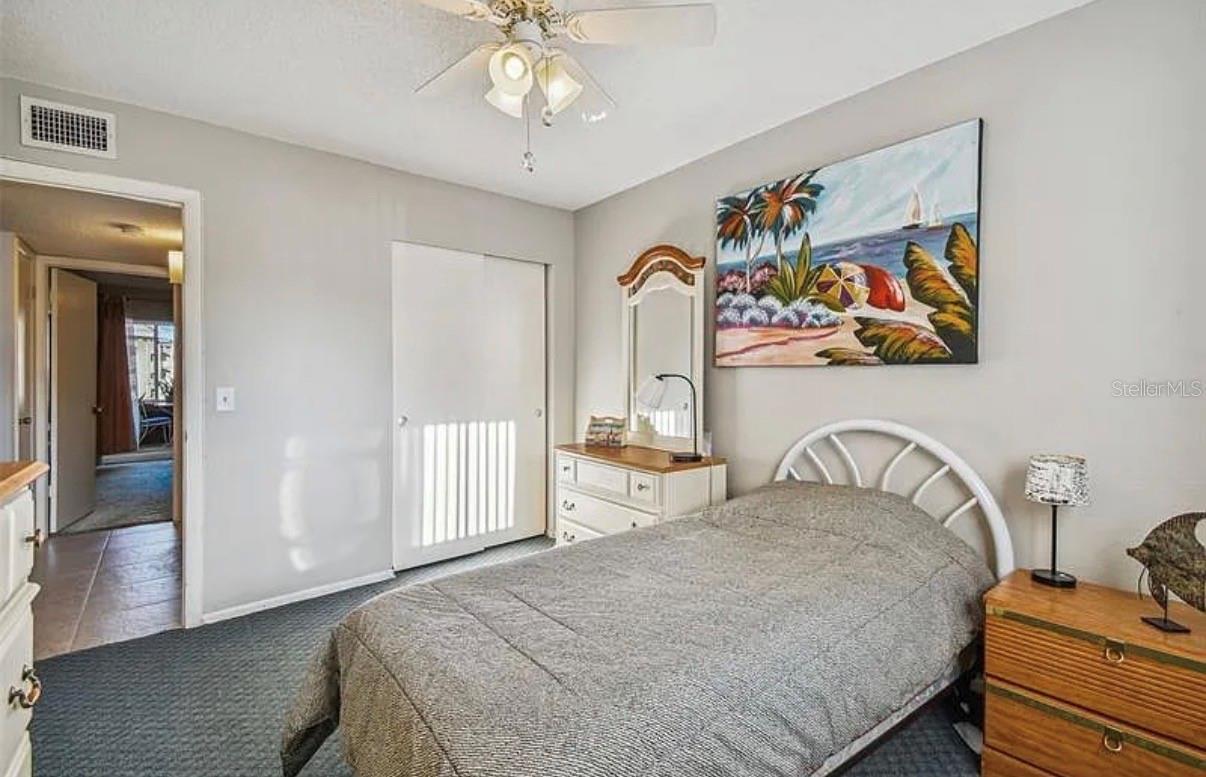 Image 14 of 41 For 2404 Florentine Way 32