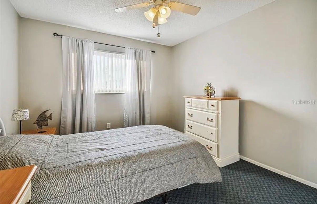 Image 15 of 41 For 2404 Florentine Way 32