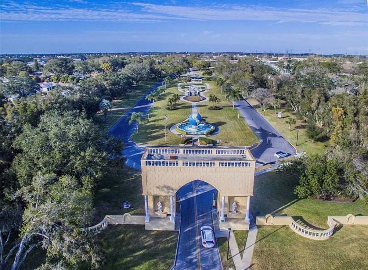 Image 33 of 41 For 2404 Florentine Way 32