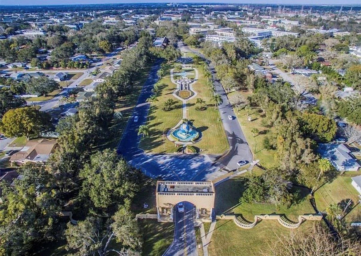 Image 34 of 41 For 2404 Florentine Way 32