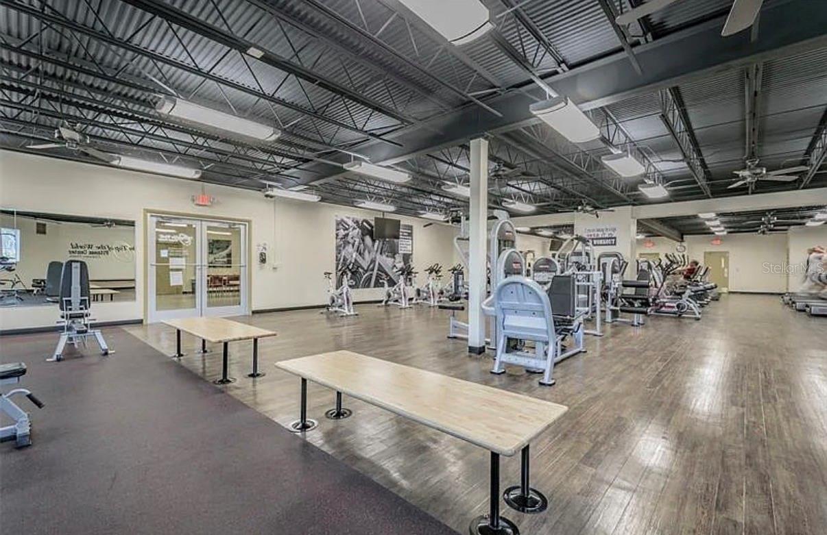 Image 38 of 41 For 2404 Florentine Way 32