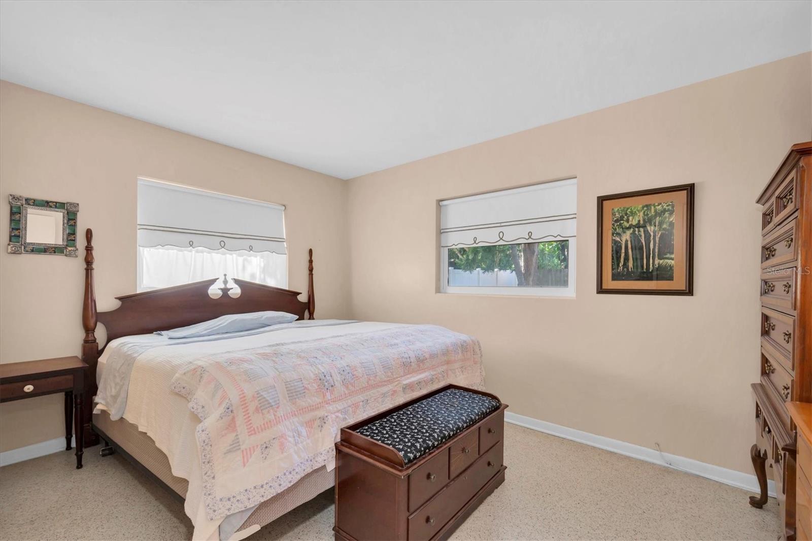 Image 14 of 29 For 1824 Chateau Drive W