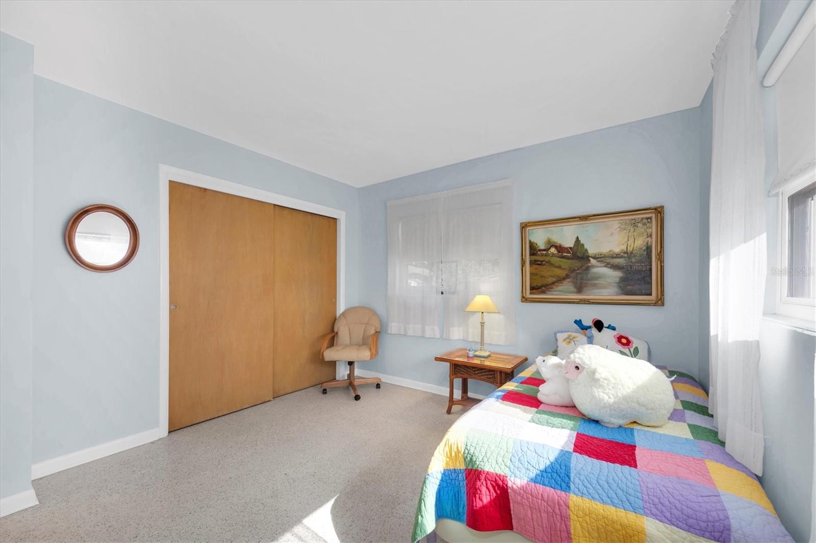 Image 18 of 29 For 1824 Chateau Drive W