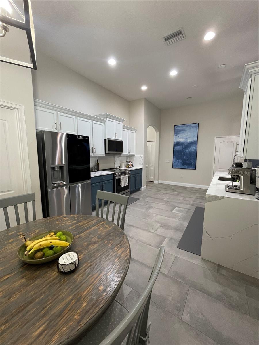 Image 17 of 37 For 12012 Whistling Wind Drive