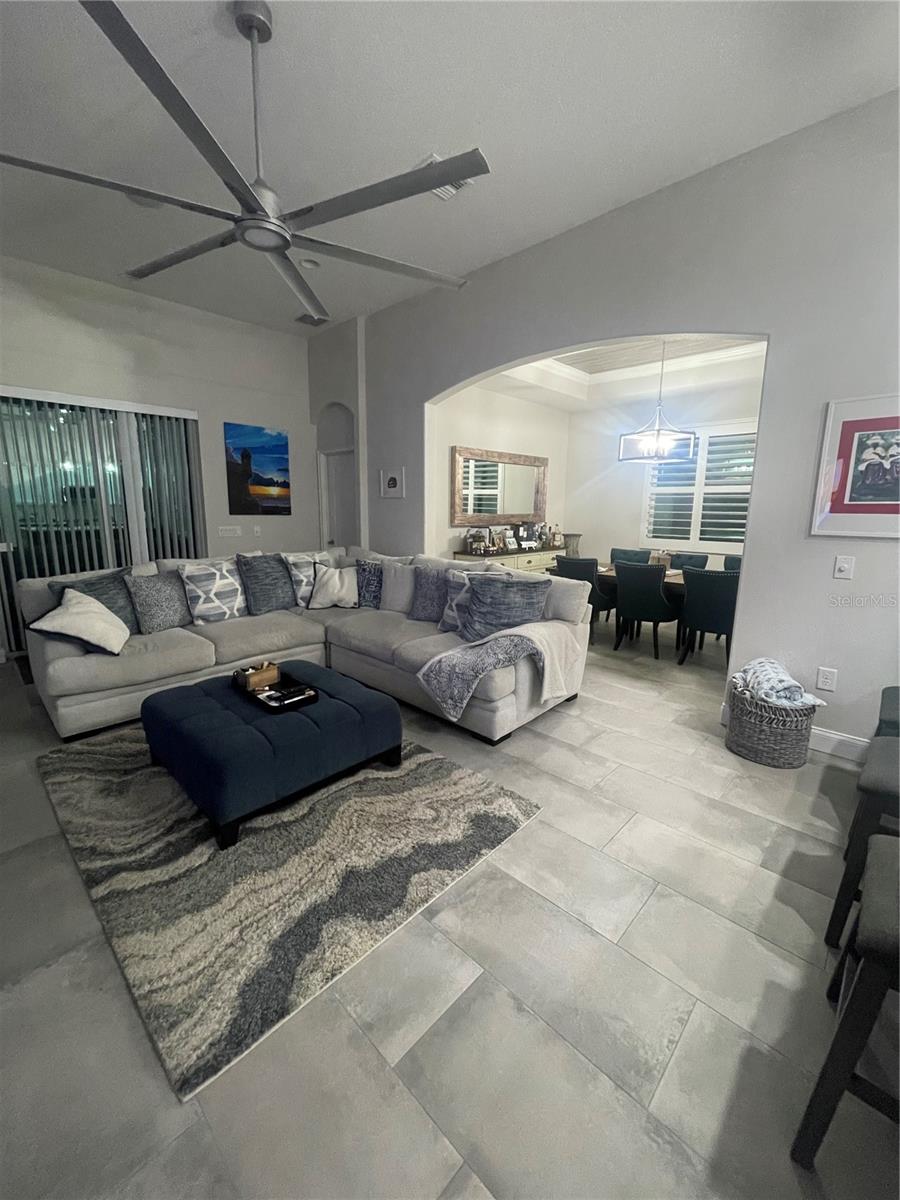 Image 22 of 37 For 12012 Whistling Wind Drive