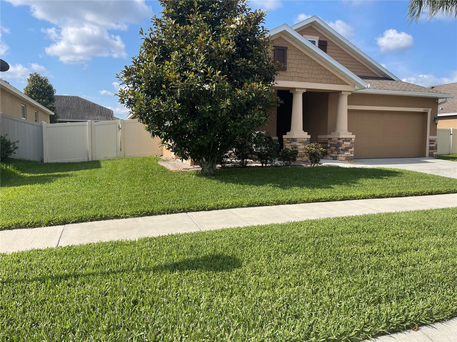 Image 4 of 37 For 12012 Whistling Wind Drive