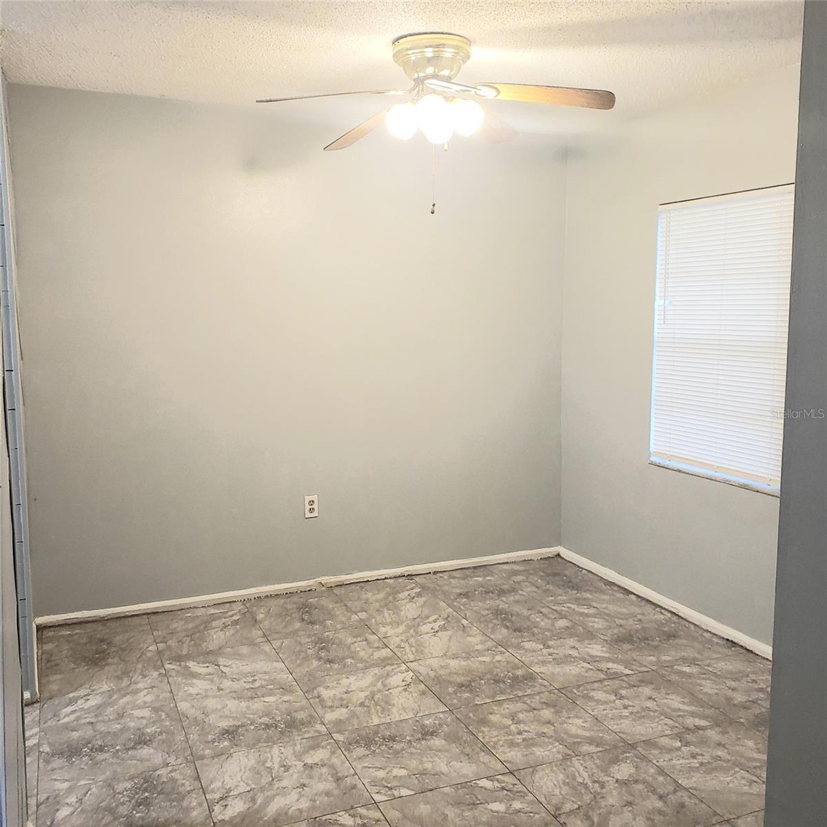 Image 5 of 14 For 305 Wellington Court 61