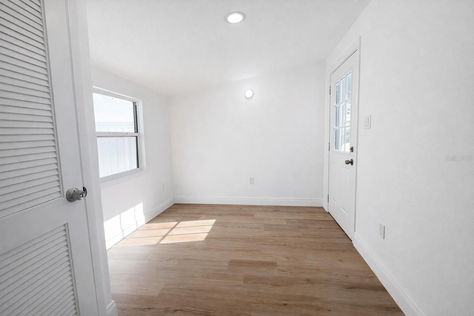 Image 10 of 12 For 6580 10th Avenue Terrace S