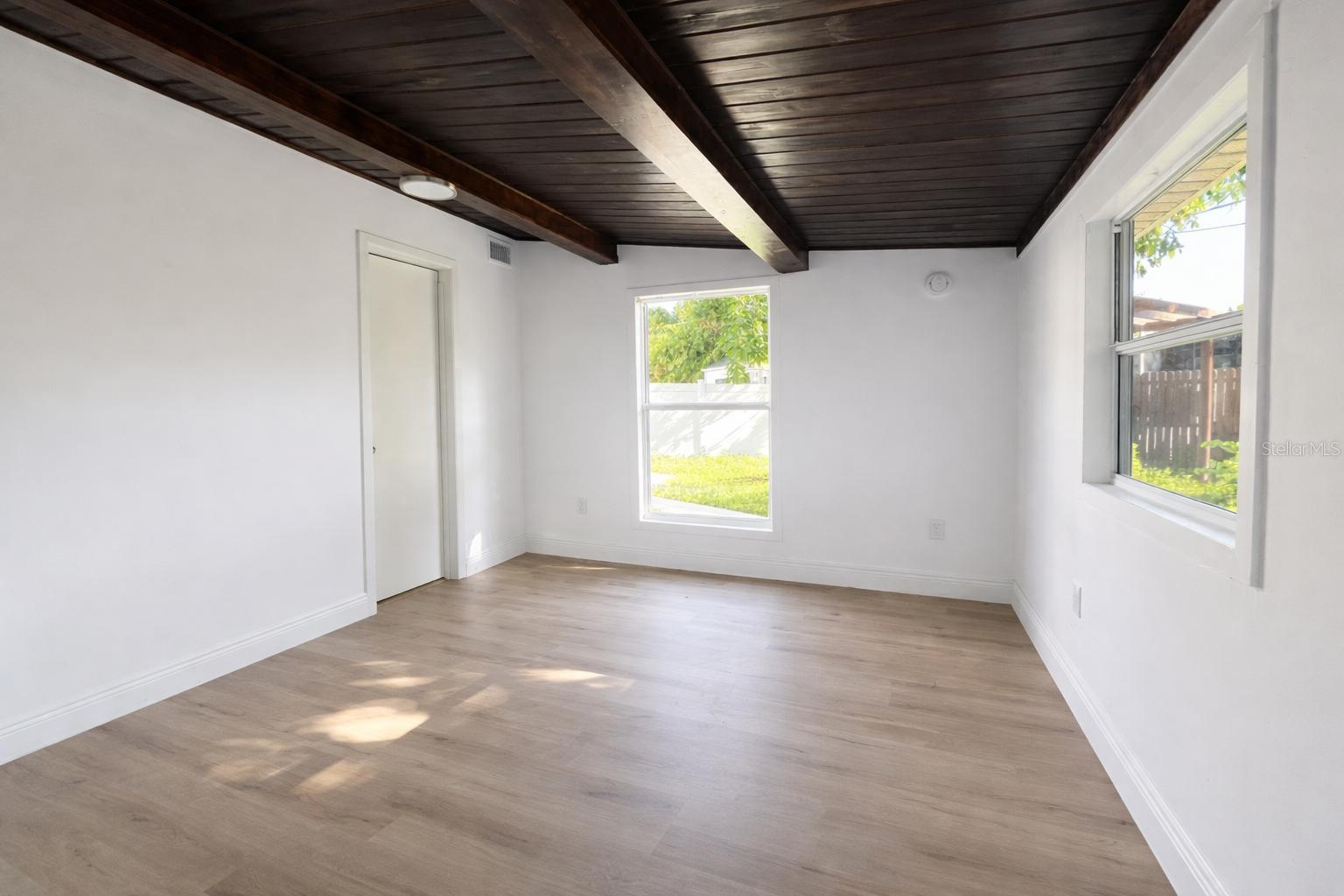 Image 8 of 12 For 6580 10th Avenue Terrace S